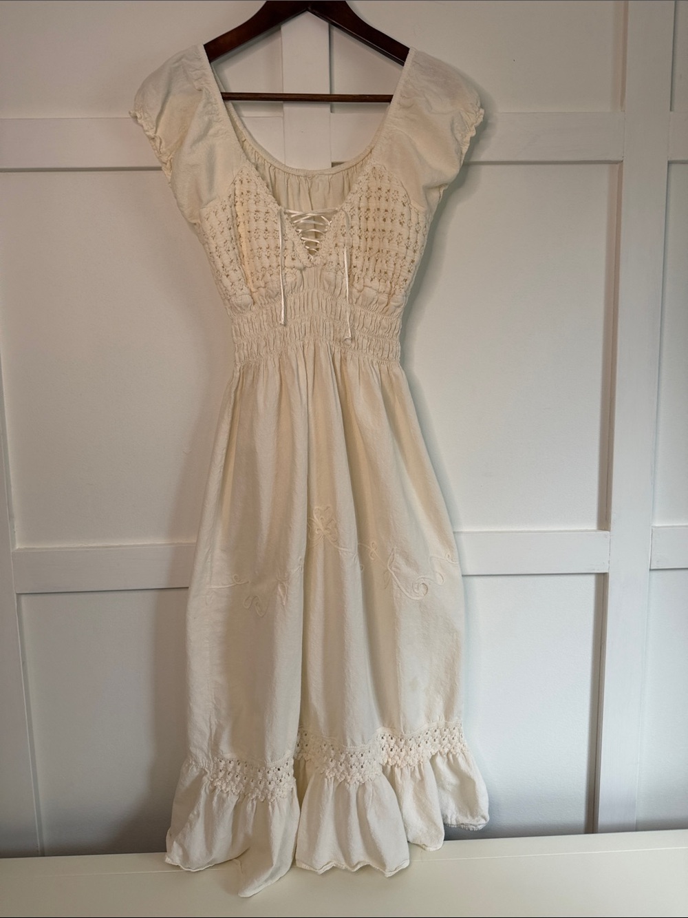 Cream Smocked Lace-Up Cotton Dress - XS (No labels)